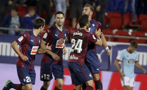 Partido del Eibar ante el Celta en Ipurua/Morquecho