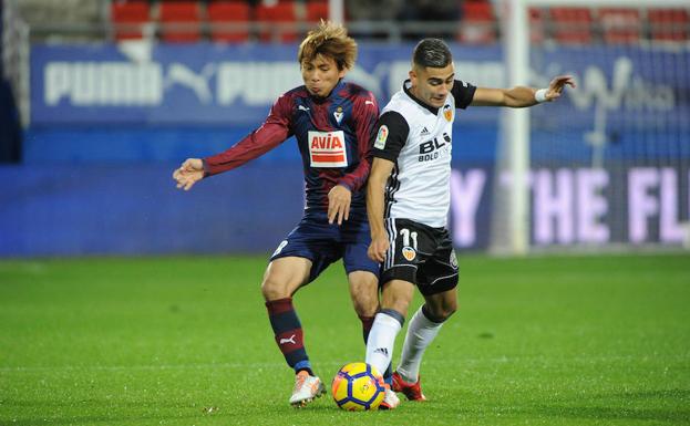 Takashi Inui, protagonista del partido gracias a su gol materializado. /MORQUECHO