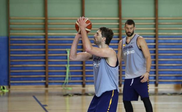 Pau Gasol, durante un entrenamiento con la selección española.