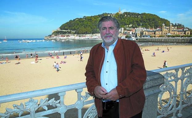 El expresidente del PSE-EE Jesús Eguiguren, esta semana en el paseo de La Concha. /Michelena