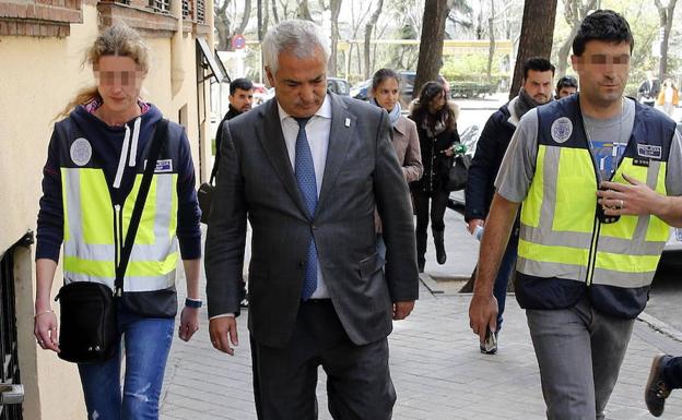 El presidente de Ausbanc, Luis Pineda, durante su detención en abril de 2016./Efe