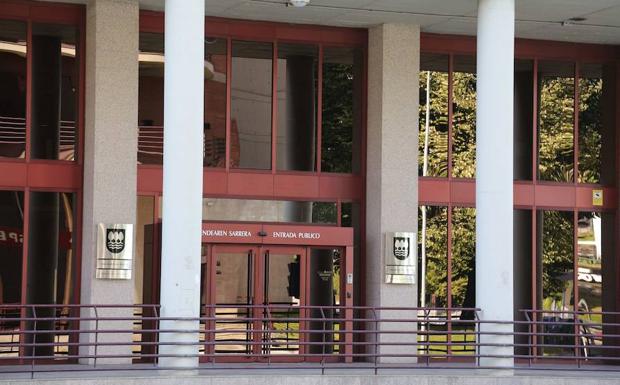 Confebask carga con dureza contra la reforma fiscal que buscan PNV y PSE