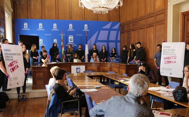 Presentación del programa con vistas al Día Internacional contra la Violencia Machista/