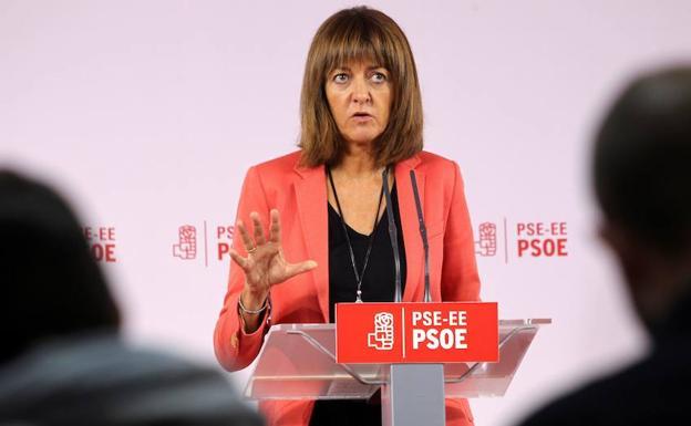 La secretaria general del PSE-EE, Idoia Mendia, en una rueda de prensa./DV