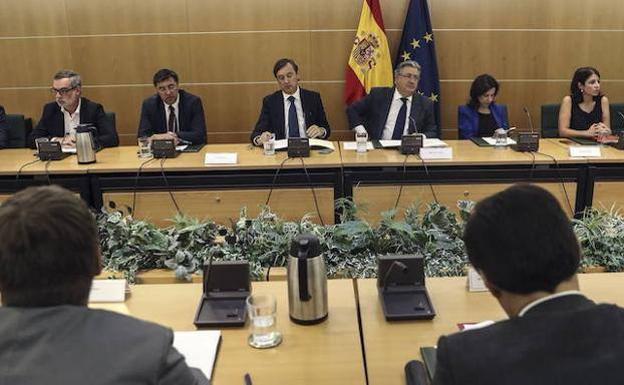 Zoido preside la reunión del pacto antiyihadista./EFE