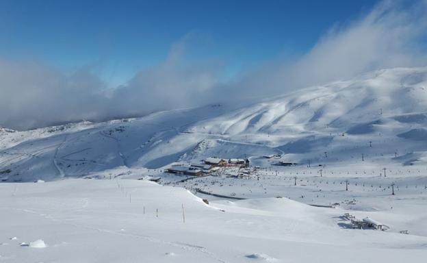 Las últimas nevadas han dejado la estación andaluza con un aspecto inmejorable/Sierra Nevada