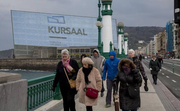 El último día del invierno ha sido muy frio en San Sebastián./Michelena