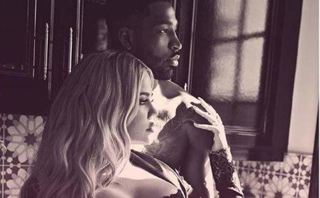 Khloé Kardashian da a luz a su primera hija en medio de la polémica