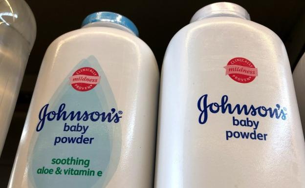 Johnson & Johnson al parecer sabía de presencia de asbesto en sus talcos Johnson & Johnson al parecer sabía de presencia de asbesto en sus talcos