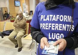 Afectados por las participaciones preferentes en Lugo./ Efe/
