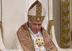 Benedicto XVI durante una Misa en el Vaticano el pasado enero./ Archivo/