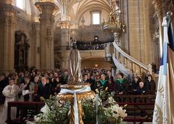 Voto a la Virgen del Coro en la Basílica de Santa María