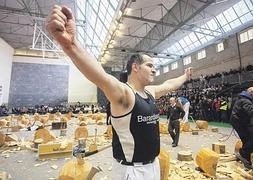 Azurmendi sorprende con autoridad