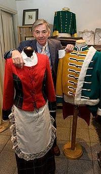 «Los trajes napoleónicos sientan bien a todos. Las chicas lo tenéis peor...»