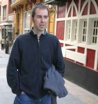 «Me interesan las miradas excéntricas, no las que son mayoría en literatura»/