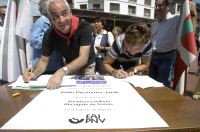Dirigentes jeltzales se unen al manifiesto de Ahotsak/