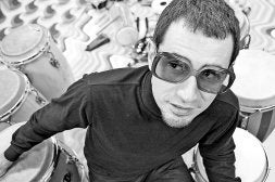 El multi-instrumentista Nasser Bouzida./