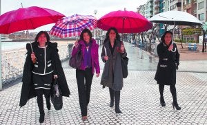 Por la igualdad. Bilbao, Garrido, Ezenarro y Romero consideran prioritario que se cumpla la Ley de Igualdad tanto en el ámbito público como en el privado. :: USOZ/