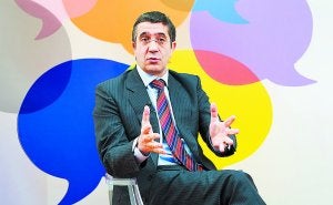 Twitter entrevista. El lehendakari se expuso ayer a las preguntas de los internautas. ::
IREKIA/