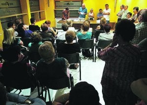 Miembros de la Plataforma contra el Pap. ::
ARIZMENDI/