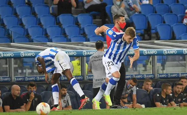 Alexander Sorloth debuta con un resbalón inoportuno y muestra su poderío aéreo