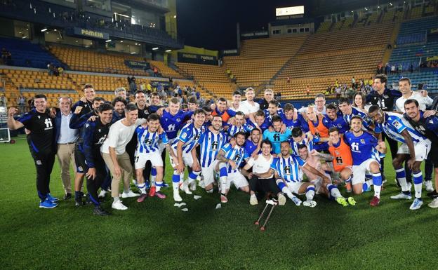 La plantilla de la Real celebra la victoria ante el Villarreal. /REAL SOCIEDAD