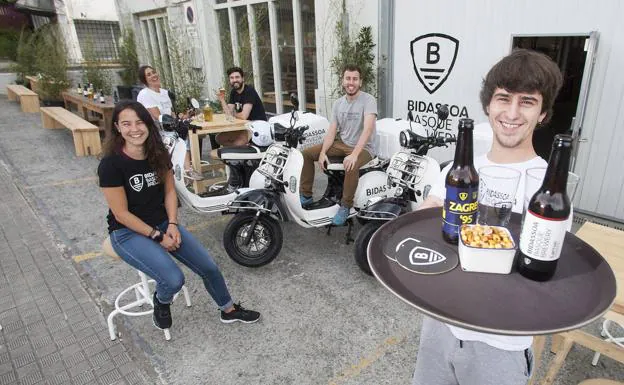 La terraza y el delivery son los ingredientes con los que Bidassoa Tap Room afronta la nueva fase./De la Hera