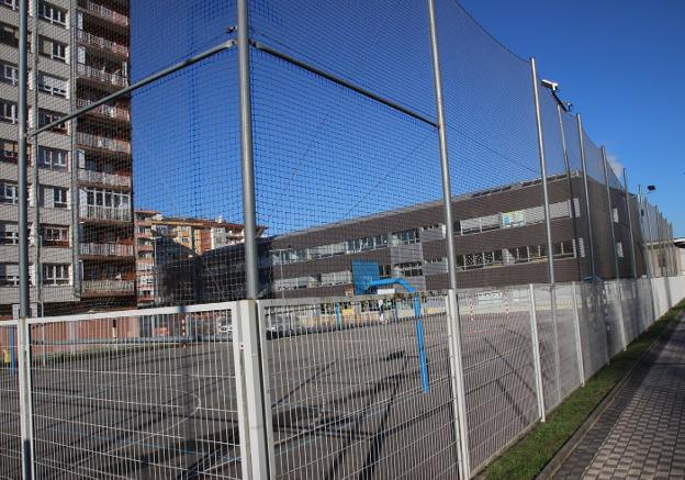 Patio del colegio público Eguzkitza en el que se va a realizar el proyecto de reforma. / F. DE LA HERA