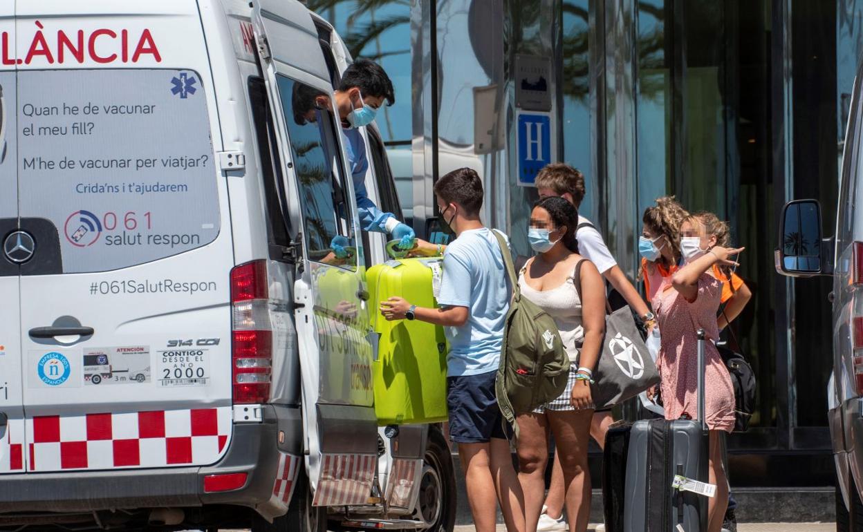 Nueve alumnos hospitalizados en Mallorca | El Diario Vasco