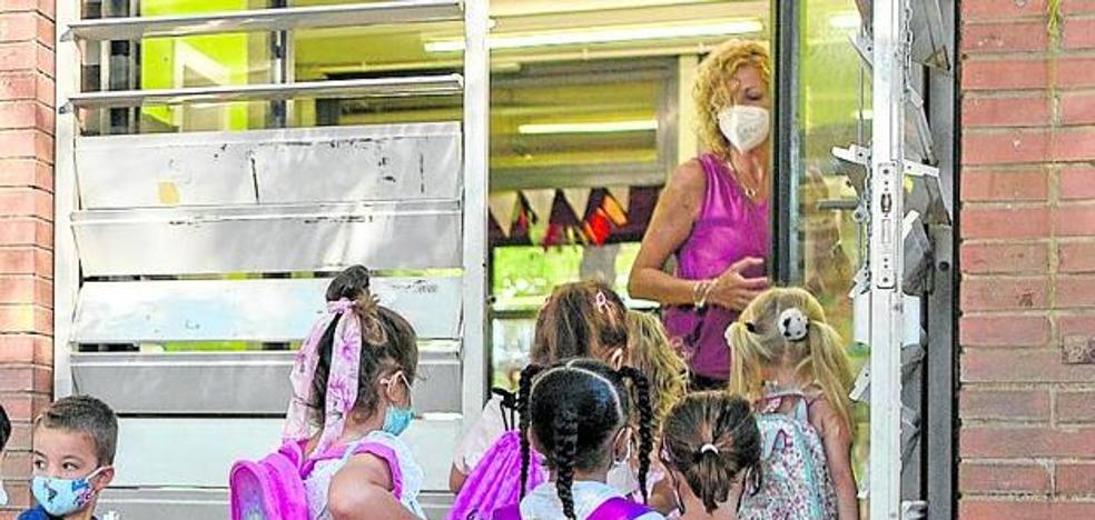 «Resulta chocante que los protocolos en los colegios sean los mismos ante las nuevas cepas» - Vimarsana News