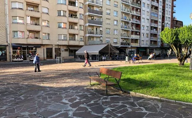 Imagen de la plaza Bertsolari Uztapide, del barrio de Arbes, en la que en breve comenzarán las obras de reurbanización. / F. DE LA HERA