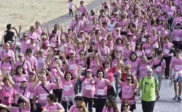Katxalin organiza su VII «marea rosa» a favor de la investigación del cáncer de mama
