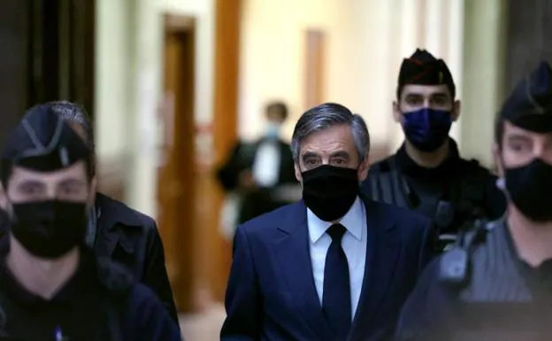 Former French Prime Minister François Fillon, upon arrival at the trial. 