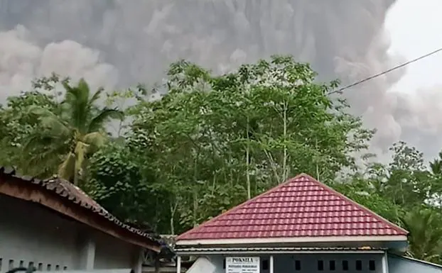 Semeru volcano explosion in Indonsia.