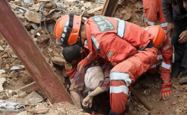 Chinese firefighters responding to a previous earthquake.
