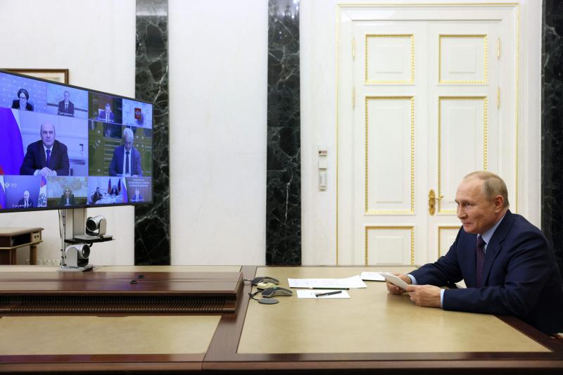 Putin held a videoconference on Monday with different Russian economic leaders