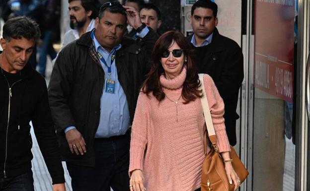 Argentina's vice president, Cristina Fernández de Kirchner, had a gun pointed to her head on September 1. 