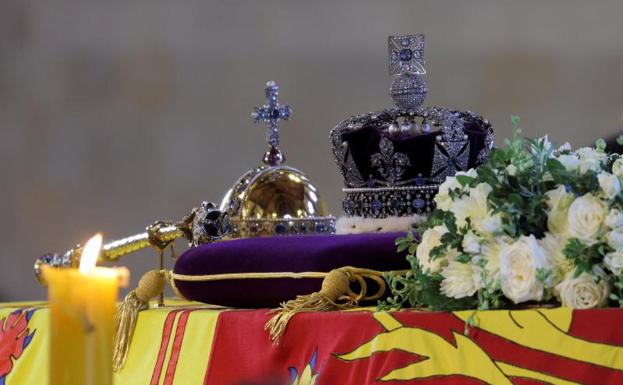 The coffin of Elizabeth II. 