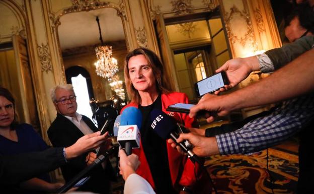 The Spanish Minister for Ecological Transition, Teresa Ribera, during her appearance before the media this Friday in Paris. 